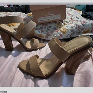 Nude heels size 7